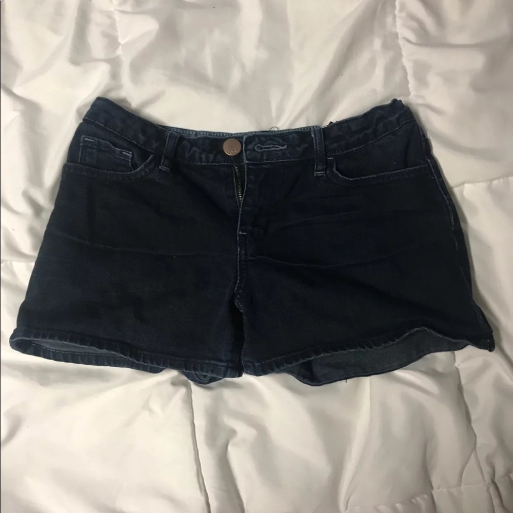 Dark blue shorts